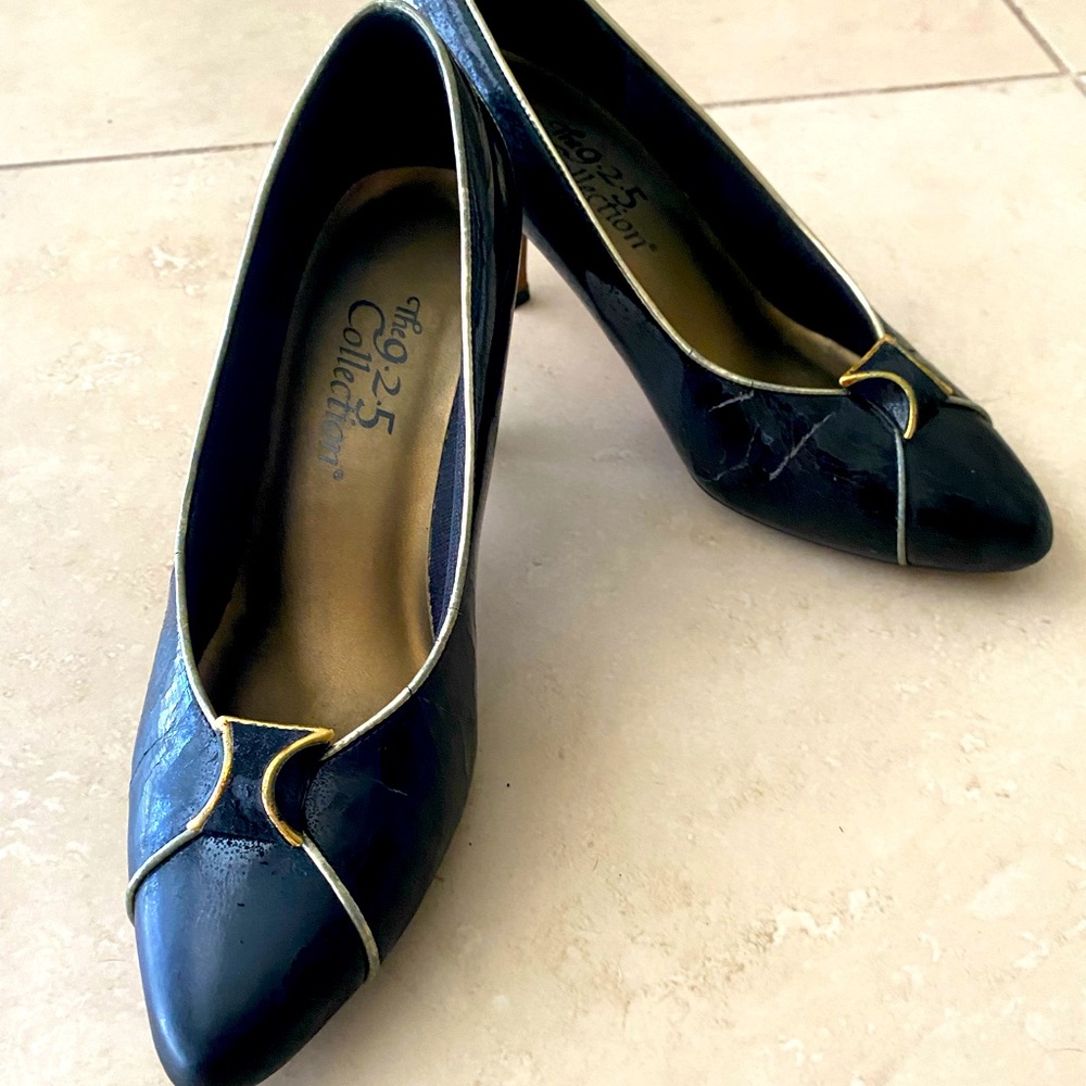 The 9.2.5 Collection black pumps